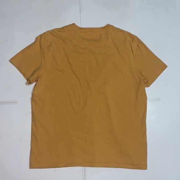 💎GUESS💎 Men’s Yellow Tee Size Large - Picture 4 of 4
